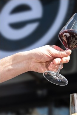 Un verre de vin à L Édito